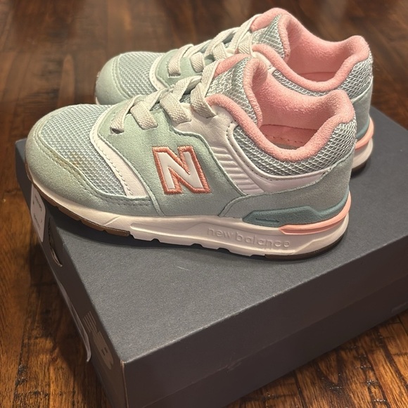 New Balance Sneakers - Toddler - Picture 2 of 8